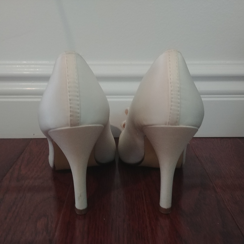Heels - Picture 2 of 2